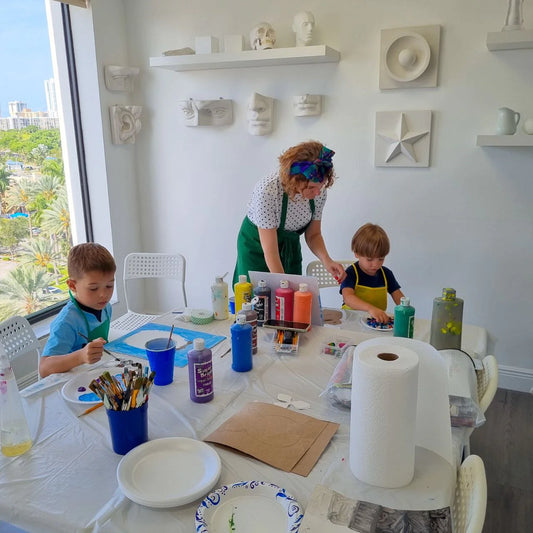 Short arts & crafts class for children 5/9/2025