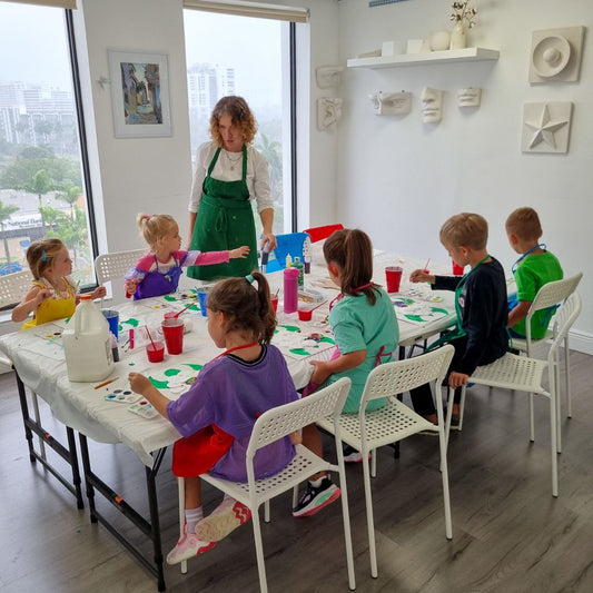 Arts & crafts class for children 3,4 years old 8/9/2025