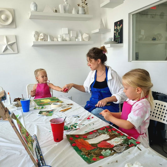Arts & crafts class for children 3,4 years old 10/2/2025