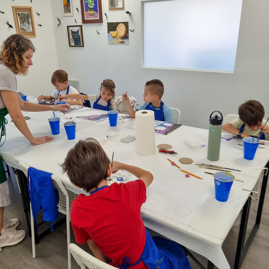 Arts & crafts class for children 11/1/2025 (11am)