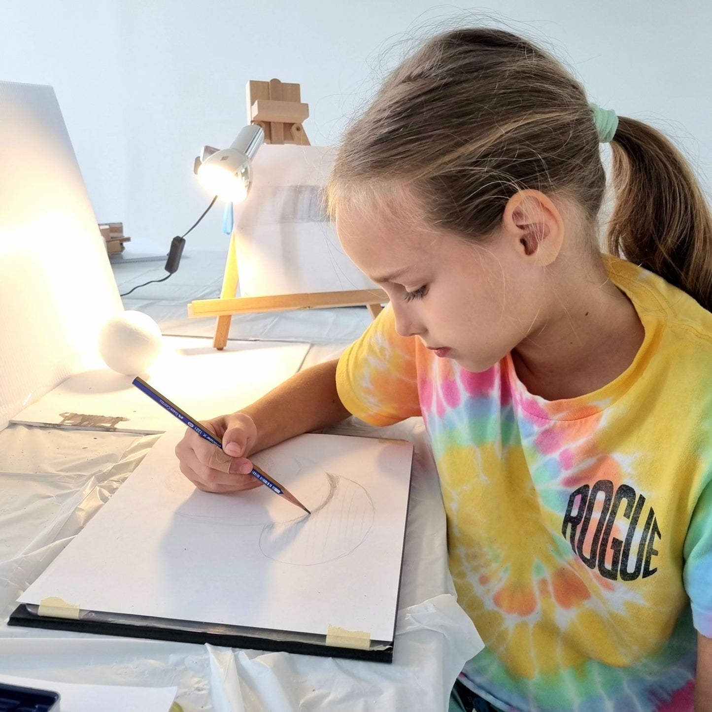 Art class for children (7-12 years old)