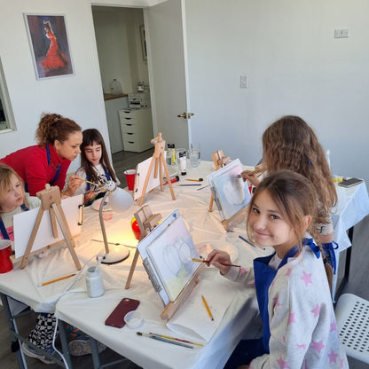 Art class for children (7-12 years old)