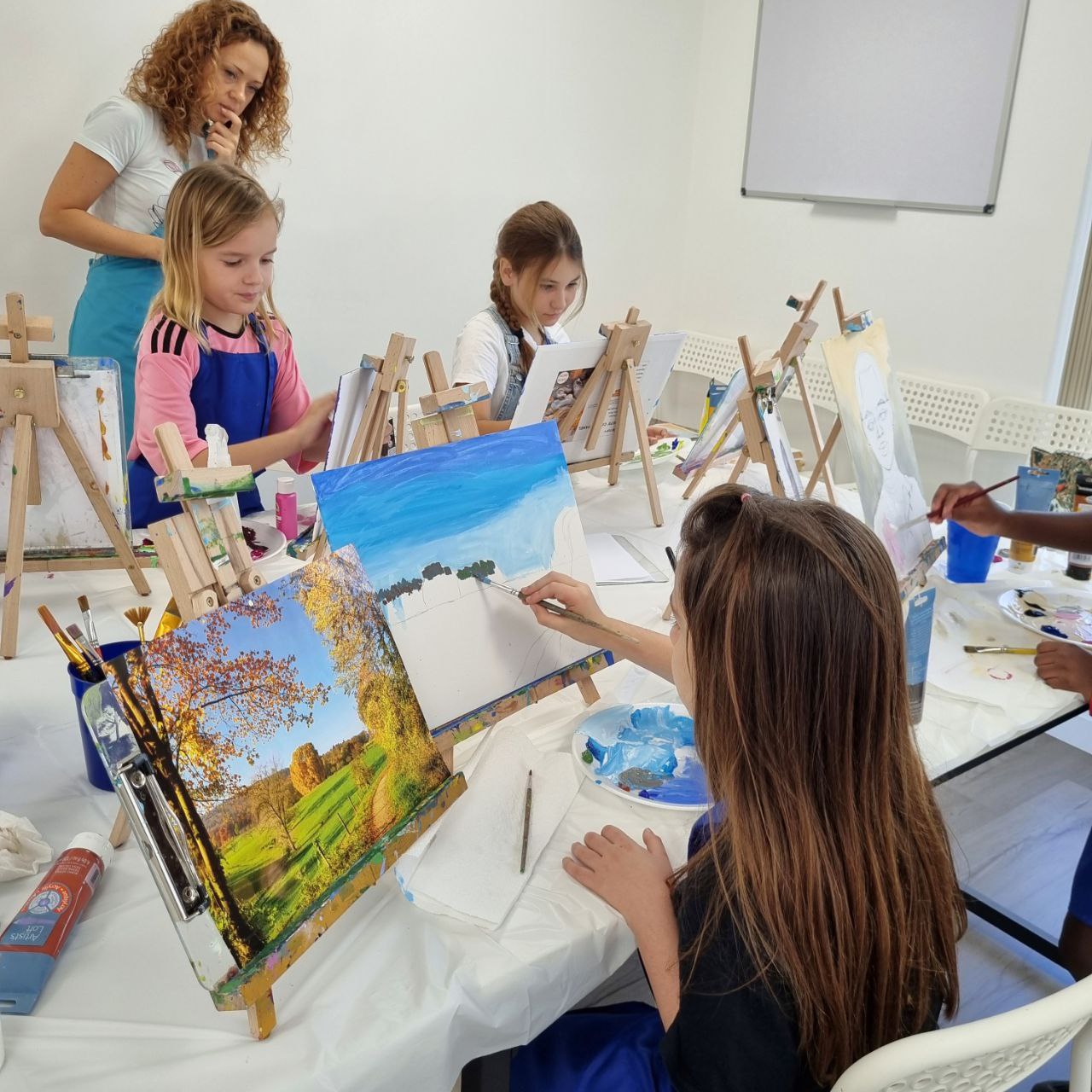 Short art class for children (5-12 years old)