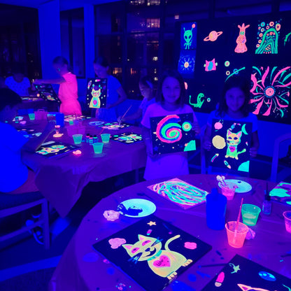 UV Glow Painting Art Class for children (5-14 years old)