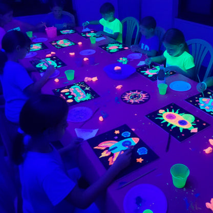 UV Glow Painting Art Class for children (5-14 years old)